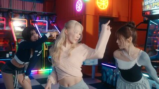 UAU Good Luck Performance Video