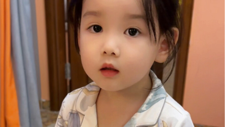 A 3-year-old’s red envelope… Is it already this hard to fool them?