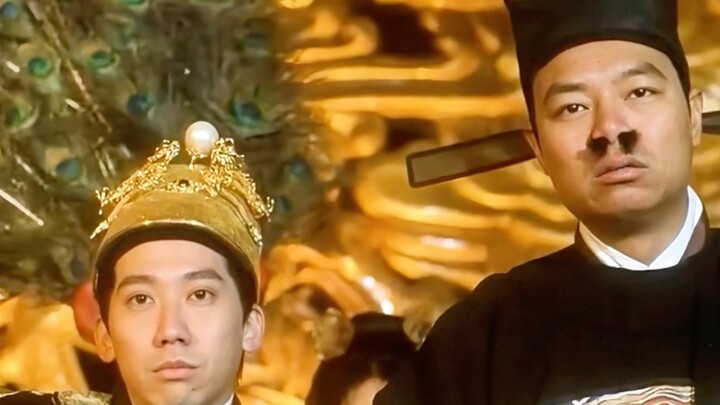 Every master in the Royal Secret Service shows off his martial arts skills in front of the emperor. 