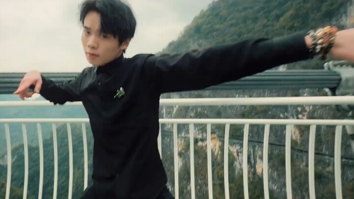 ชีวิตเต็มไปด้วยหมอกควัน ตะวันออกลับหลังไปแล้ว แต่ยังไม่สายเกินไปสำหรับช่วงบ่ายของชีวิต