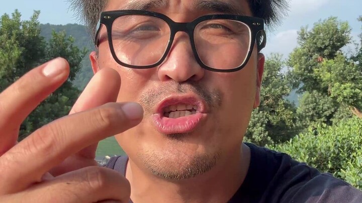 ทำยังไงดีเมื่อเพื่อนร่วมห้องเล่นเกมข้ามคืน?