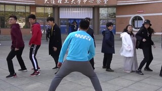 【大连理工抖肩舞】论抖肩大工人还没服过谁！