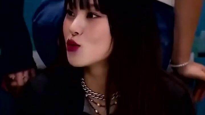 【Street Female Warrior】The young lady is indeed stunning—prove yourself on stage! Fighting! Street d