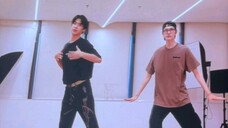 ห้องฝึกซ้อม "ตัวสร้างปัญหา" ของ Lin Yi Huang Minghao