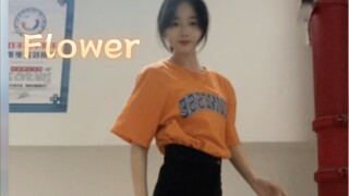 16岁翻跳金智秀solo《Flower》