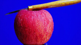 Can You Sculpt A Face On An Apple？