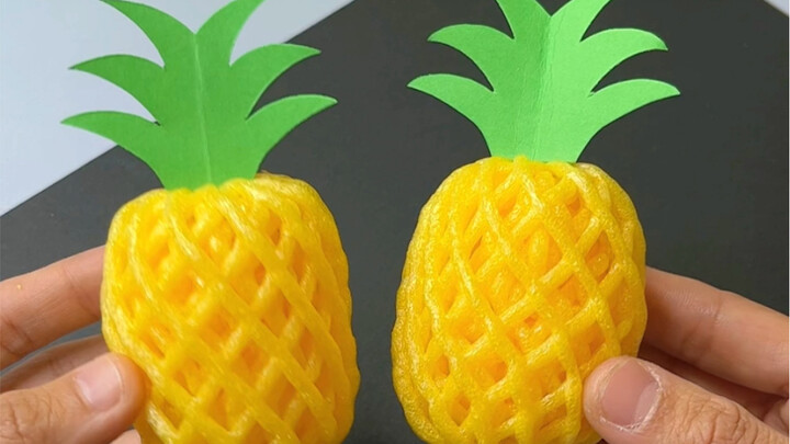 The little pineapple made with the fruit net is simple and cute. Come and try it with your children