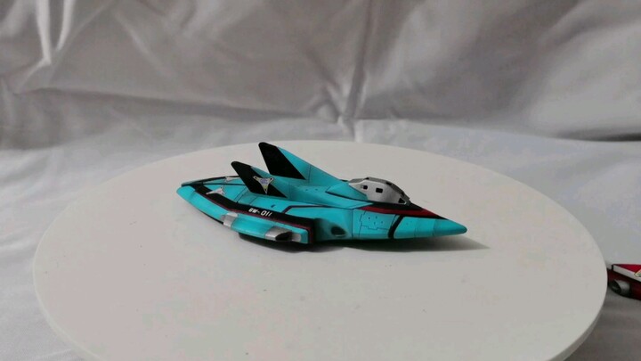 Ultraman Tiga Victory Emerald Fish 1/144 scale finished product
