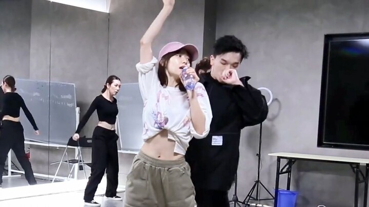 [Song Qian] 2024 New Year's Eve Gala Version of "The Roof is on Fire" Practice Room