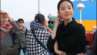 我爱你#刘亦菲 “我也爱你们”