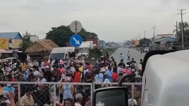 แรงงานเขมรลุกฮือ! ปิดถนน-ท้าโรงงาน ถ้าเมินขึ้นค่าแรงทั่วประเทศ! #แรงงานชาวกัมพูชา #ประท้วงโรงงาน #ค