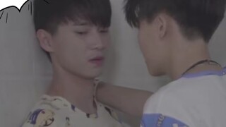 [Cảnh báo ham muốn năng lượng cao] Đáy nhỏ bẩn thỉu, đỉnh cũ bị ép phải...