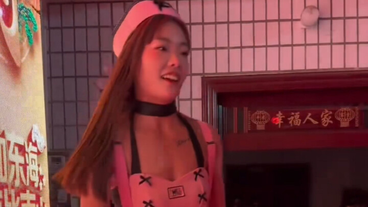 Chị gái đẹp quá!