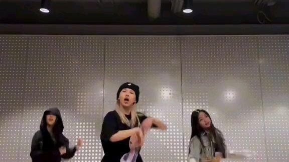 BABYMONSTER Ruka, Chiquita, Ahyeon What it is Tiktok Dance Challenge