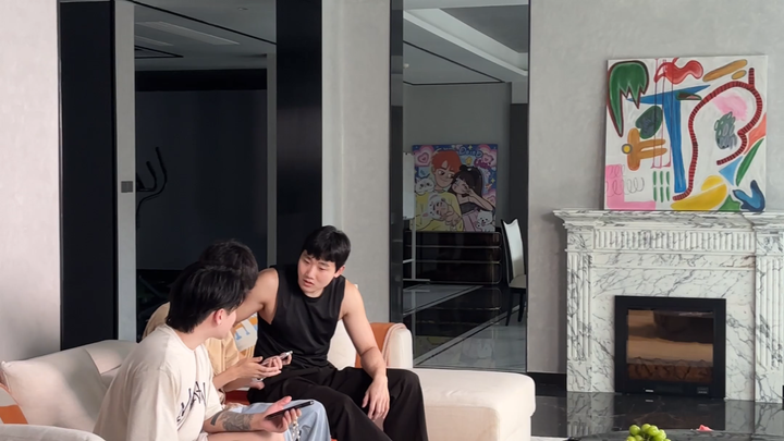 Tang Xiaoyou’s so happy today! Icon and Xiao San came over to shoot content, and we gossiped for 4 h