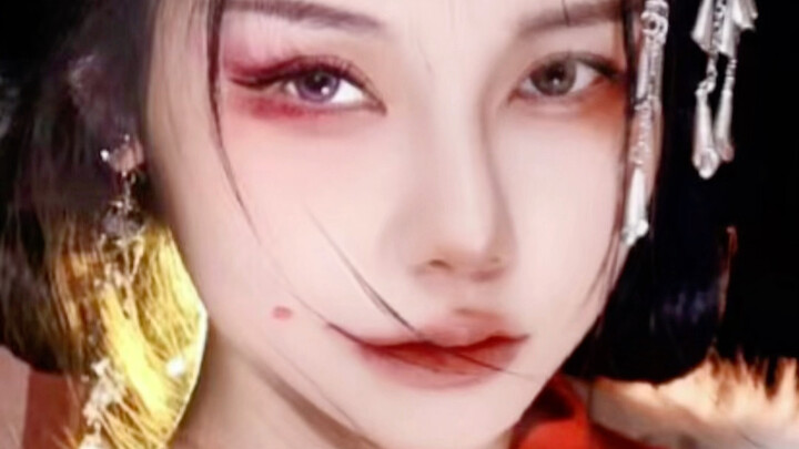 Sophisticated hunters often appear as prey.