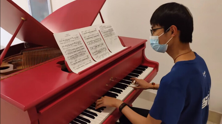 [MUSIC]Playing <il vento d'oro> with a piano in a mall