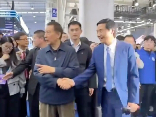 "Tiến bộ của Lei Jun": Lãnh đạo cấp phó quốc gia đến thăm xe hơi Xiaomi, Lei Jun xuất hiện trực tiếp