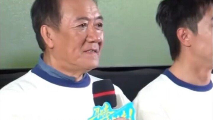 กลัวว่าฉันจะไม่รู้จักเธอเหรอ? ฉันดูเธอกำลังโตมาตั้งแต่เด็กเลยนะ!