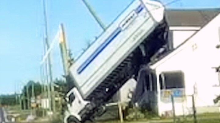 A Collection of Hilariously Tragic Moments from the First Half of 2023