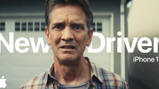 Iklan terbaru iPhone 15 yang kocak: Ayah tua dan pengemudi wanita pemula