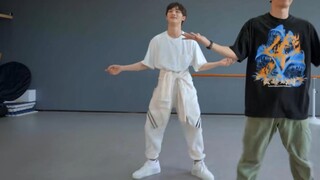 【丁程鑫】这段舞蹈完整版放出来，别逼我求你🥺