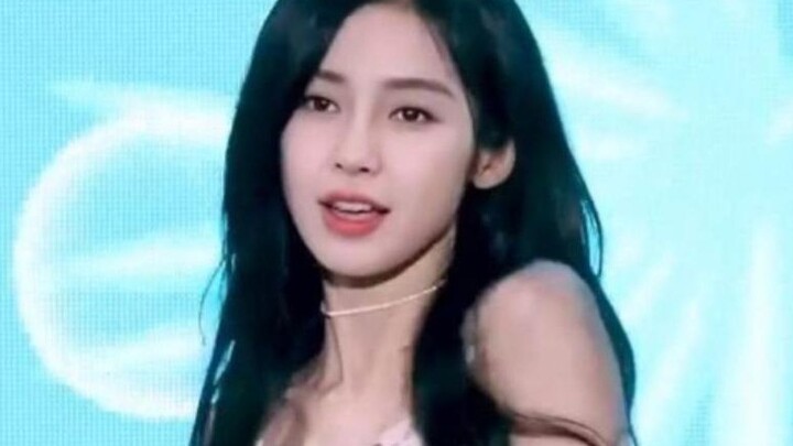 Another stunning scene! Floral dress ceiling! AngelaBaby Yang Ying x Cui Yiyuan ARIN [Dolphin] horiz