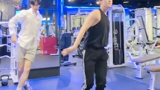 โฮชิและแชฮยองวอนที่สนิทกันมากว่า 7 ปี กำลังเข้าร่วมกิจกรรม LoveMeALittle Challenge!! เป็นอีกวันที่ยา