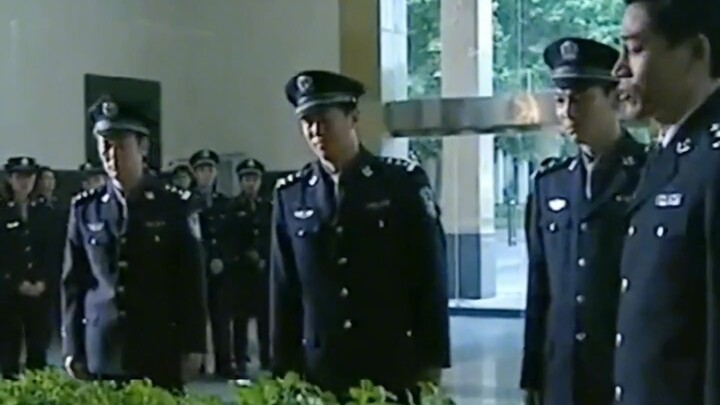 An undercover detective died in the line of duty, but the police chief was furious at the memorial s