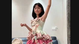 กิจวัตรประจำวันของนักเรียนเต้นหญิงปีหนึ่ง สาวน้อยน่ารักสดใสสุดๆ