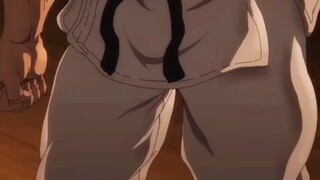 注意看男人的双腿疯狂的颤抖，将自己的骨骼关节增加一根变两根，两根变一万!