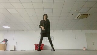 رقص مقلد لأغنية توتو "التعويذة" / 2PM "MAKE IT" / وانا ون "يومًا بعد يوم"