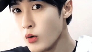 LOL! Bạn có thể thấy rằng tôi tự làm video này! Sprite và Hao Huan Luo là một cặp đôi hoàn hảo [Tan 