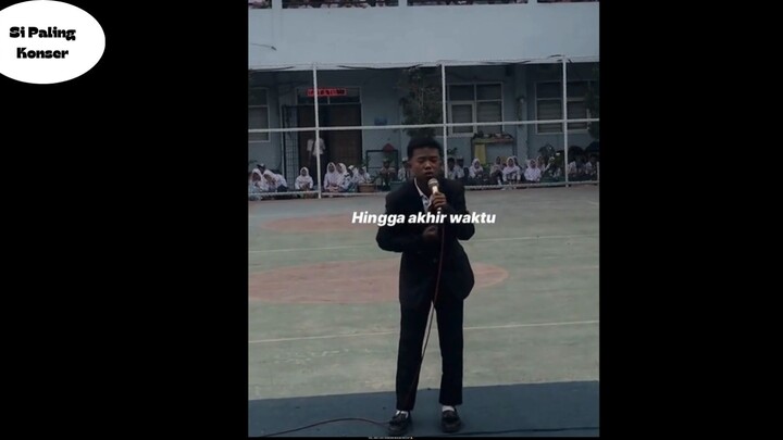 Malah konser si kakaknya