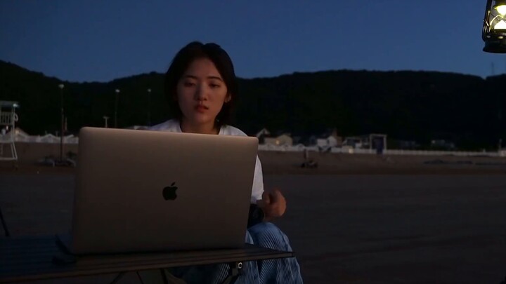 12 giờ từ hoàng hôn đến bình minh trên bãi biển