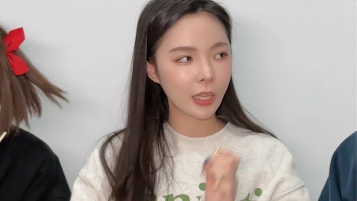 This move really scores major points on the first meeting!