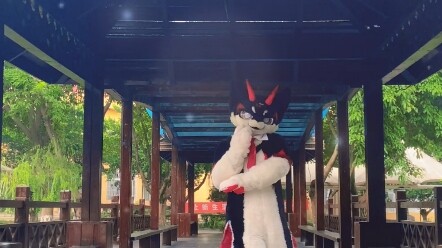 [Fursuit] Không sao đâu ~ Không phải chỉ là tôi bị nhốt trong trường trong ngày Quốc khánh và không 