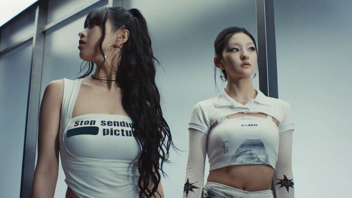KISS OF LIFE Lips Hips Kiss MV
