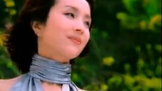 مقارنة بين عام 2005 من سنة الديك ونسخة "Only Because You're Beautiful" الحالية، تبين أن "Only Becaus