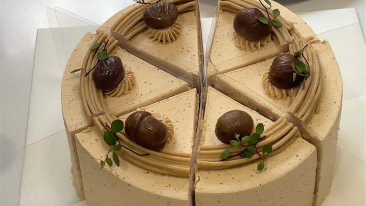 Bánh trà đen hạt dẻ – Chiếc bánh đầu tiên của mùa thu đông: Thưởng thức vị trà đen thanh nhẹ quyện c