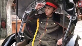 宇将军终于穿上军装，和平饭店随便出入，最后坐上付费黄包车属实都多余了