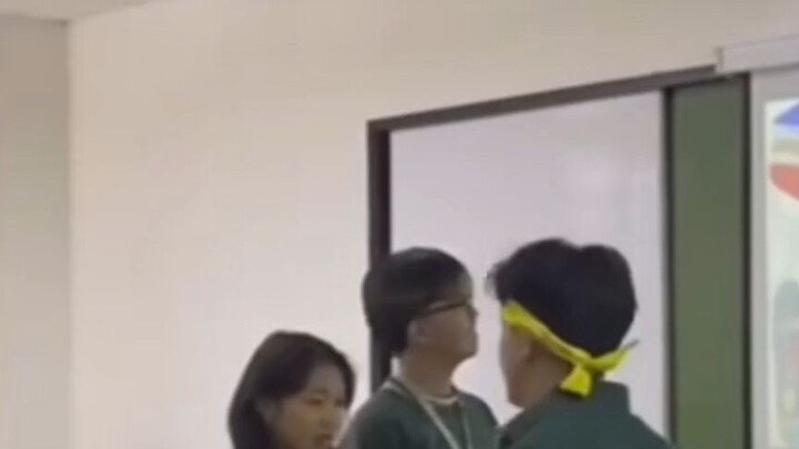 She's dating the Gangster (PARODY)