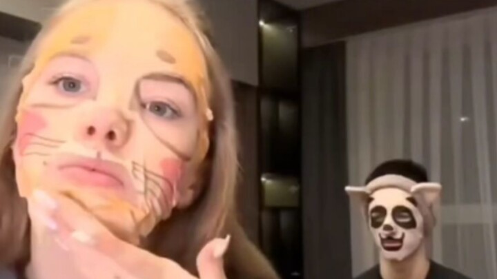 Don't laugh at your girlfriend while she's doing her skincare