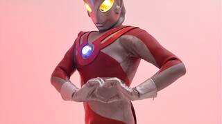 Give me your money back! You poor boy, you don't have a big waist? Ace Ultraman cosplay leather suit