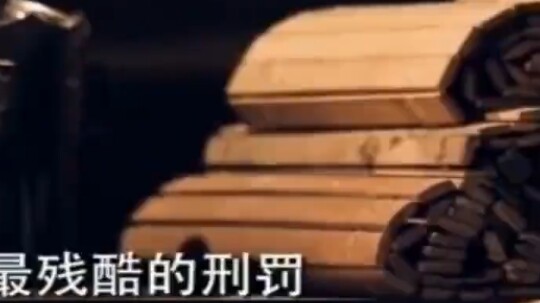 Tám năm thời gian được cô đọng thành một video
