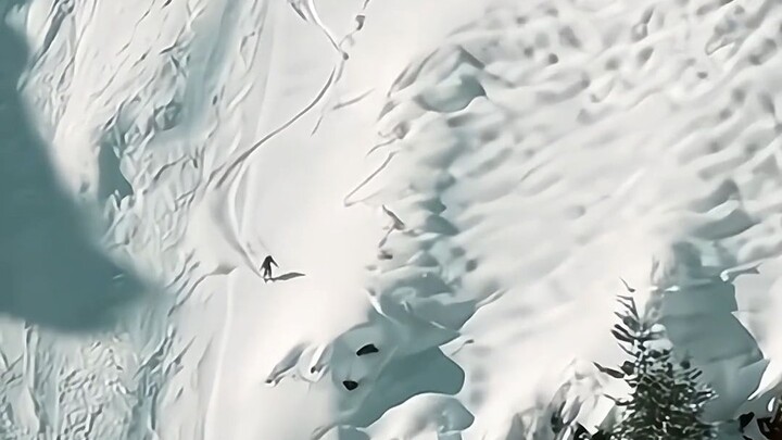 Real-life ski adventure—can’t even be caught by an avalanche?