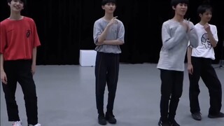 谁懂？！！我也就看了亿遍吧