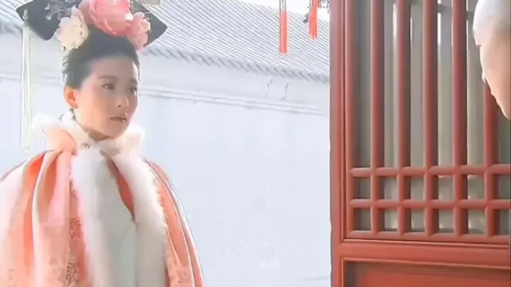 ทุกคนรอบตัวรั่วซีต่างพากันจากไป…