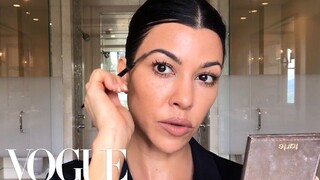 Chị cả Kourtney của chị em nhà Kardashian, những quý cô thượng lưu hàng đầu thế giới, sẽ chỉ bạn các