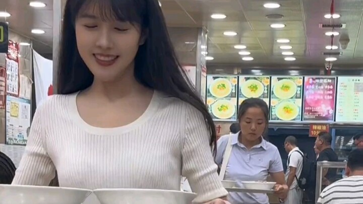 أصطحب زوجتي لتناول المعكرونة في الخارج 🍜